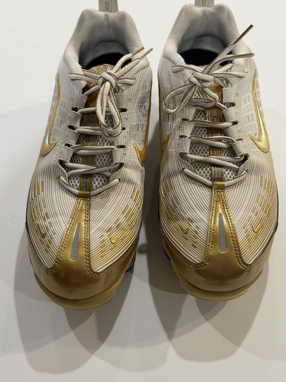 Nike Men’s White and Gold Running Sneakers